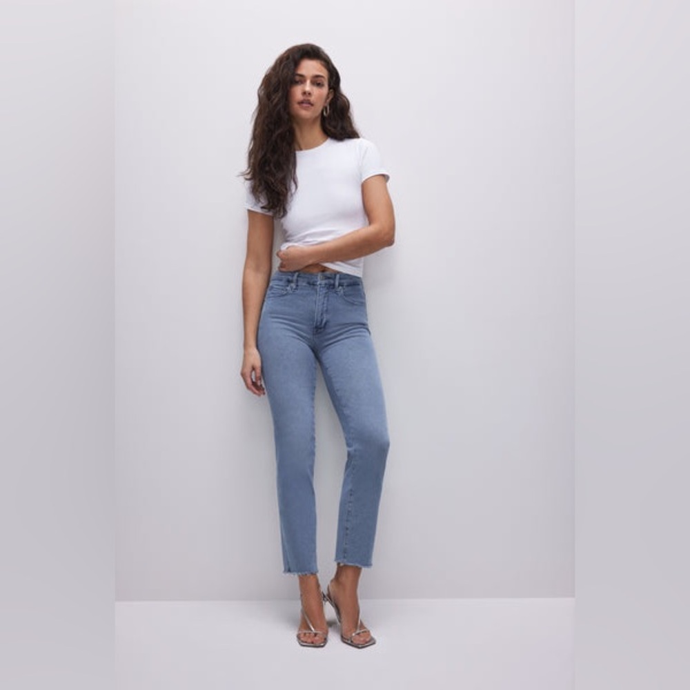 Good American Straight Leg Jeans in Light Blue